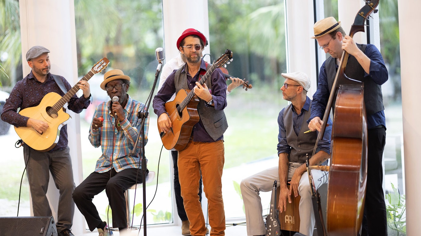 Oct 24: Lincoln Road, Yissy García & Chayanne