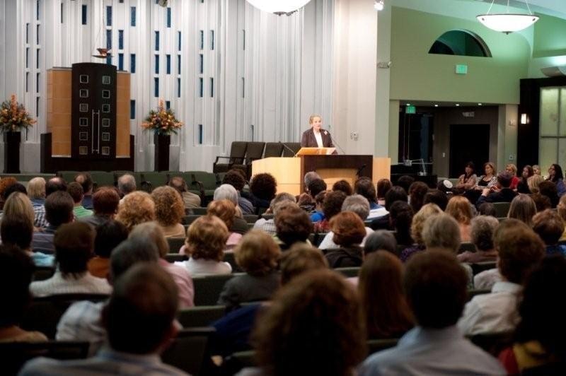 Secretary Albright addresses a full house at Judea Temple in Coral Gables.